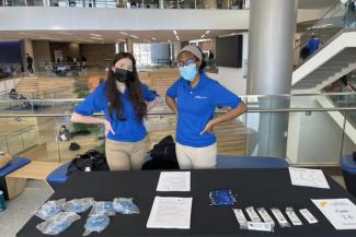 UK Undergraduate Research Ambassadors Isabella and Nadja.