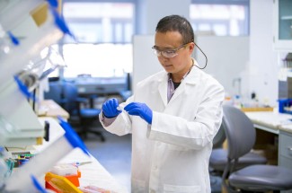 Markey researcher Ren Xu, Ph.D., received a $2 million grant from the NCI to support his research on the role of platelets in cancer metastasis. 