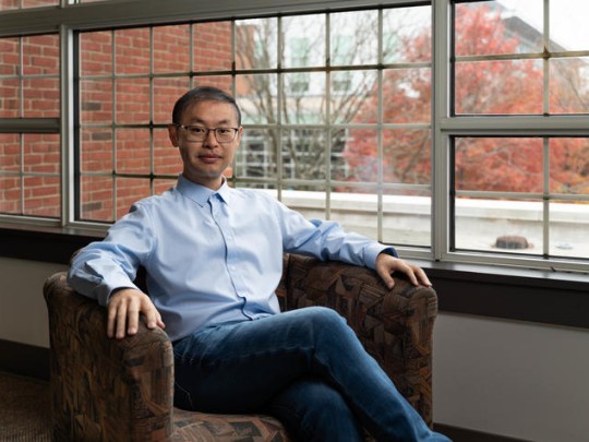 The NSF will support Yang Xiao with $300,000 over four years for his research on anonymous mobile access architecture. Jeremy Blackburn | Research Communications.